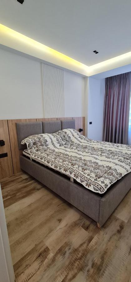 Oasis-Rent Apartment คีชีเนา ภายนอก รูปภาพ